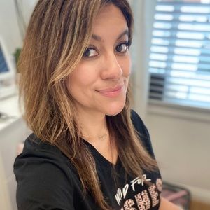 Meet your Posher, Leslie